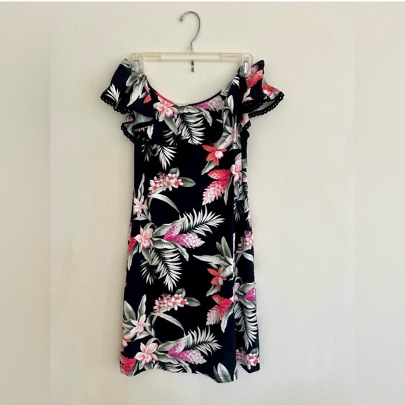 Tommy Bahama off the shoulder floral dress. Size Medium - Picture 5 of 5